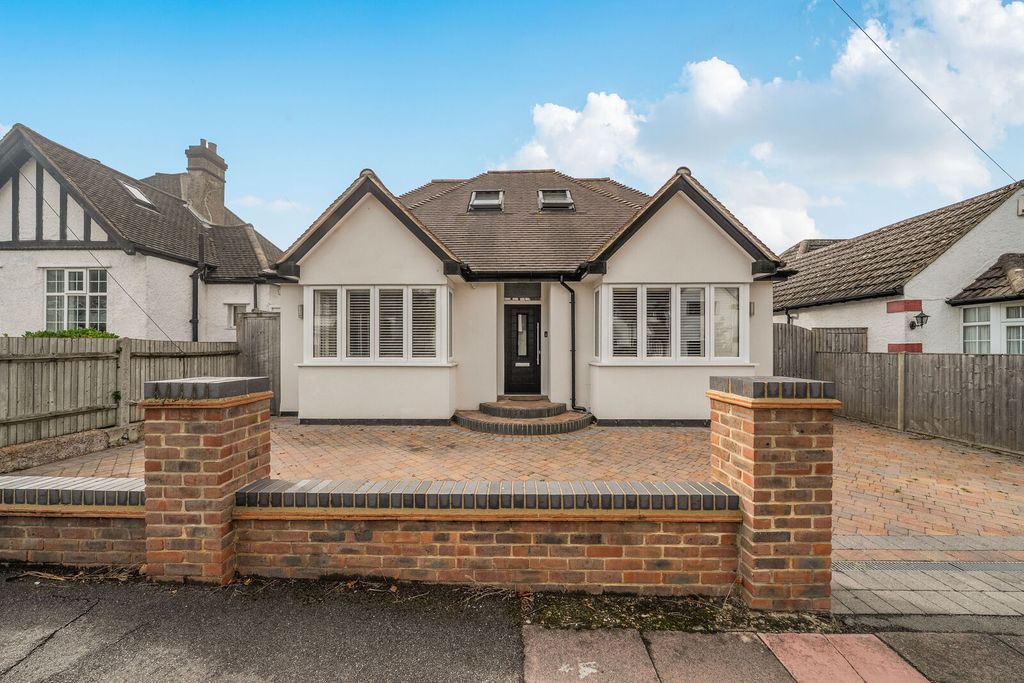 Property photo 3 of 19