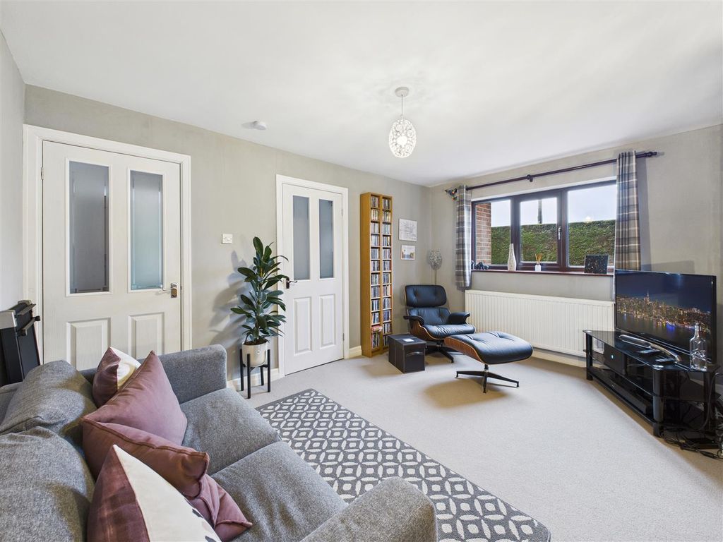 Property photo 3 of 13 Cam05476G0-Pr0091-Still015.Jpg