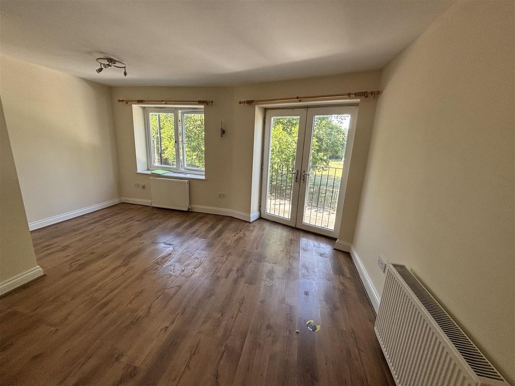 Property photo 1 of 4