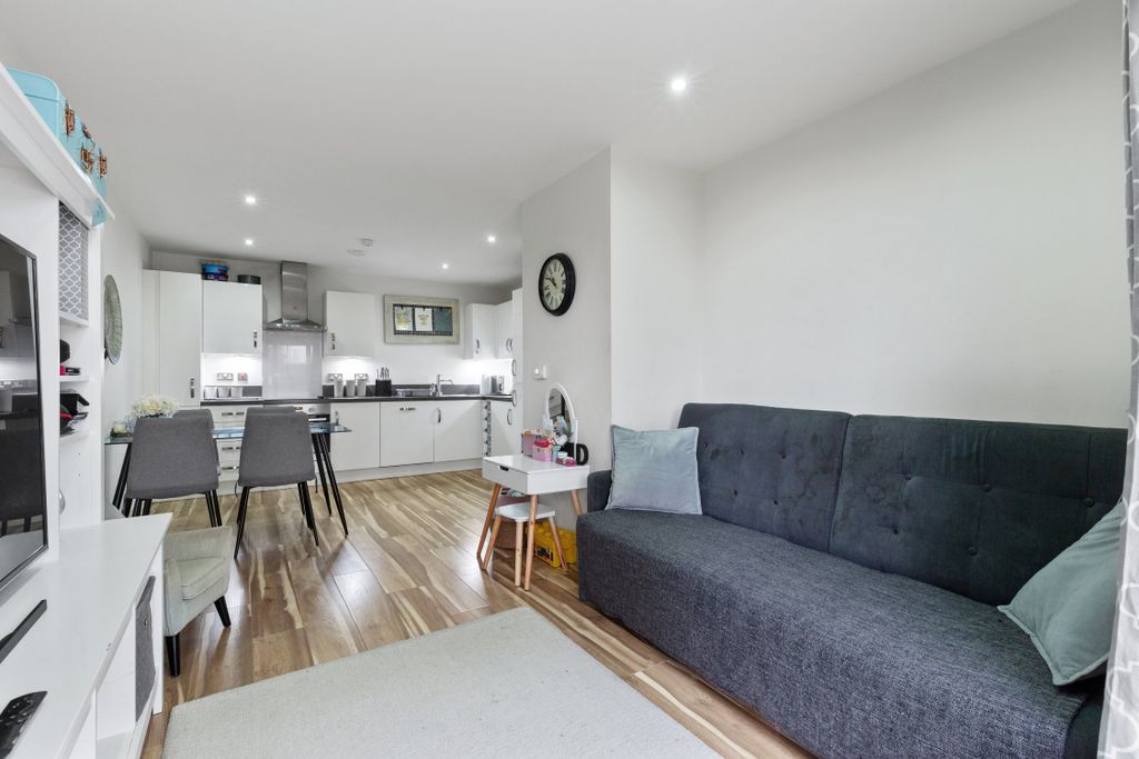 Property photo 3 of 9 Imported Image