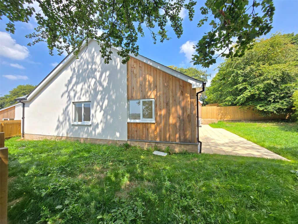 Property photo 3 of 8 3 - Picture No. 03