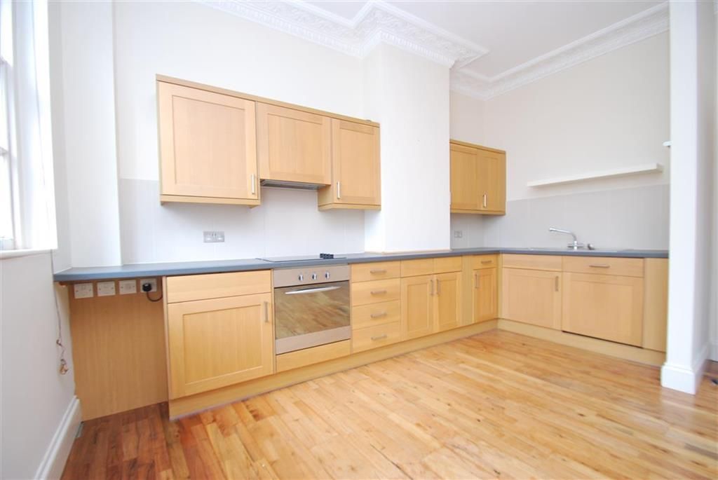 Property photo 3 of 7 Kitchen