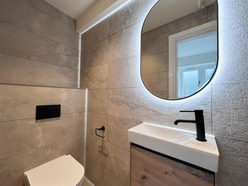 Additional image 8 of 5 bed detached house to rentKnutsford Road, Wilmslow SK9