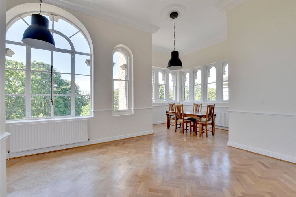 Property photo 1 of 22 Picture No. 03