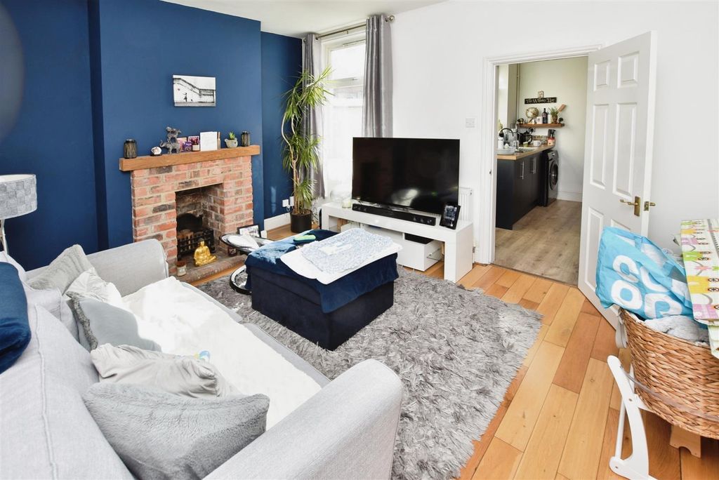Property photo 2 of 8 Editedimage-84389427-114B-401A-9713-4B443471B3d1 2