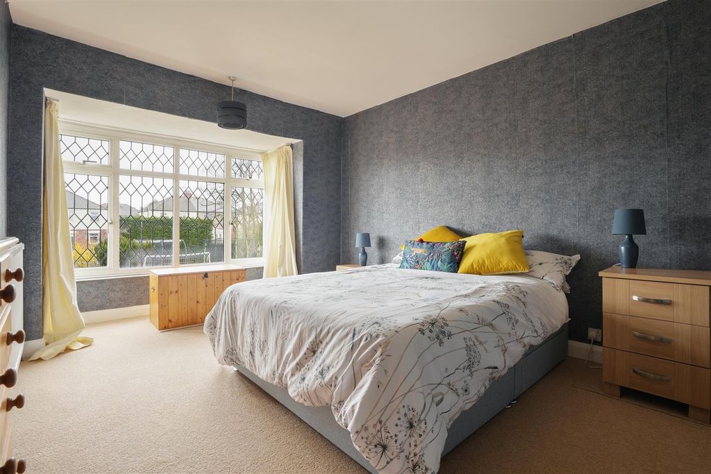 Property photo 3 of 20 Bedroom No.2