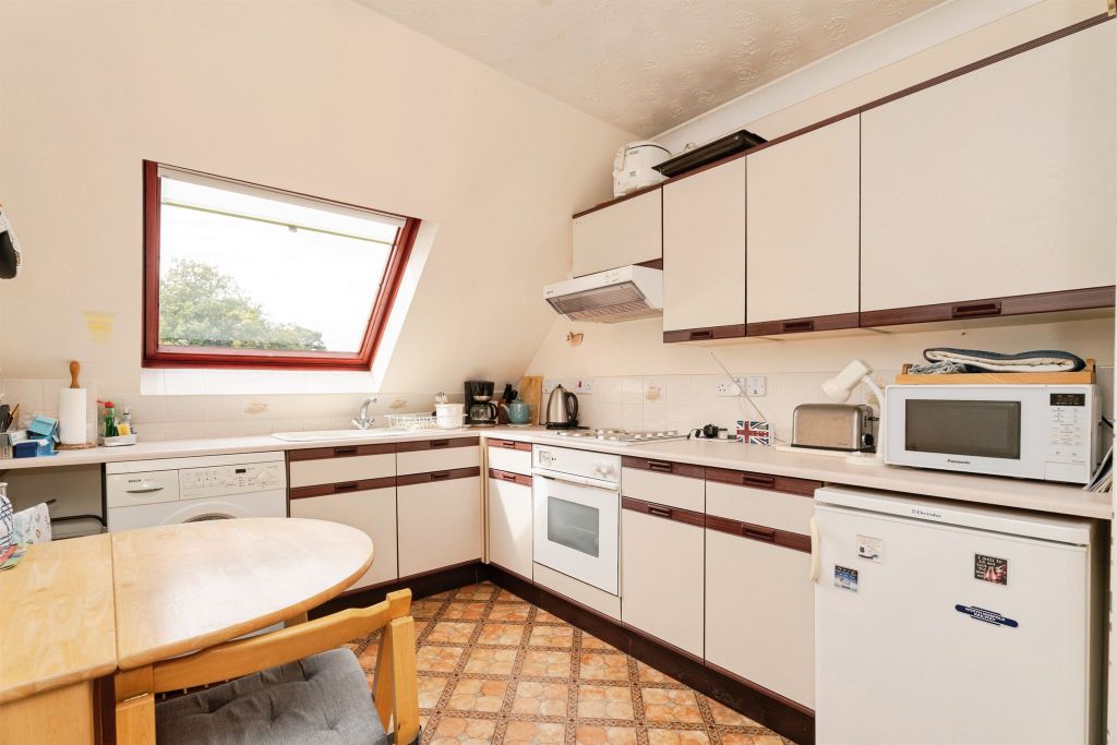 Property photo 3 of 13