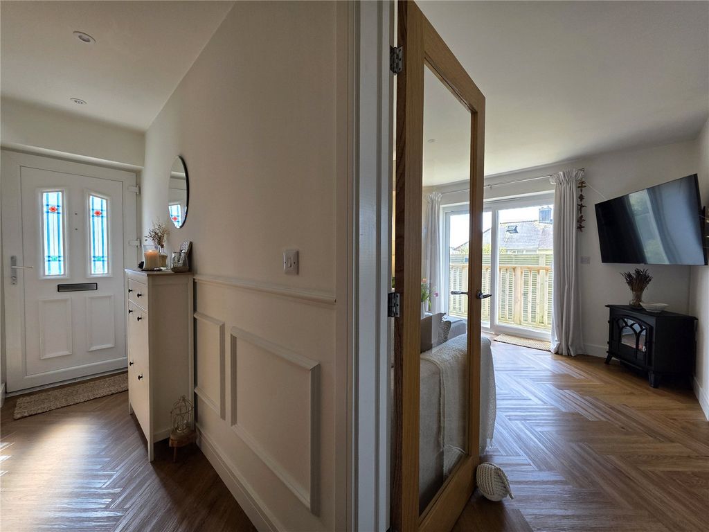 Property photo 2 of 38 Picture No. 47