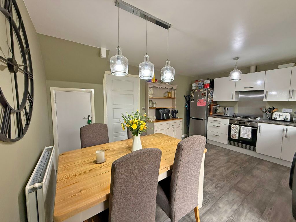 Property photo 2 of 13 Img_8497