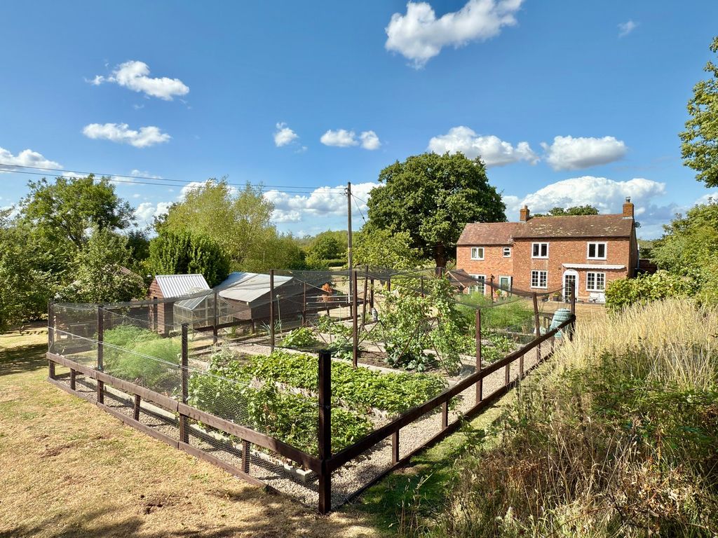 Property photo 1 of 27