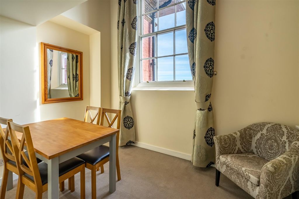 Property photo 2 of 9 50CH-17.Jpg