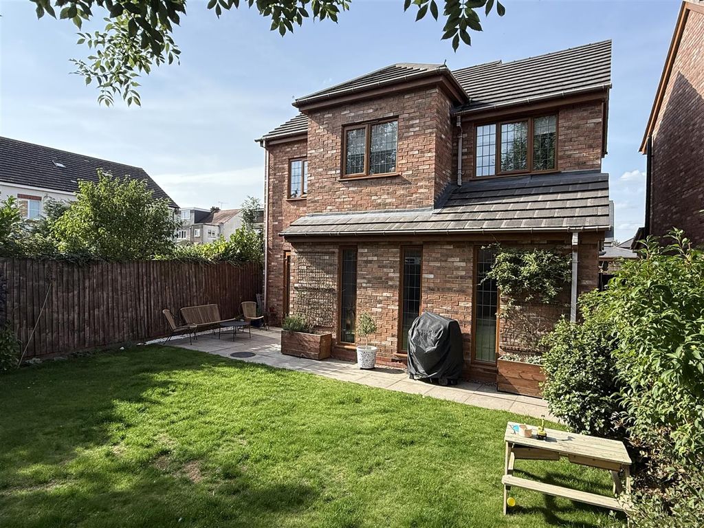 Property photo 1 of 23 Rear Garden