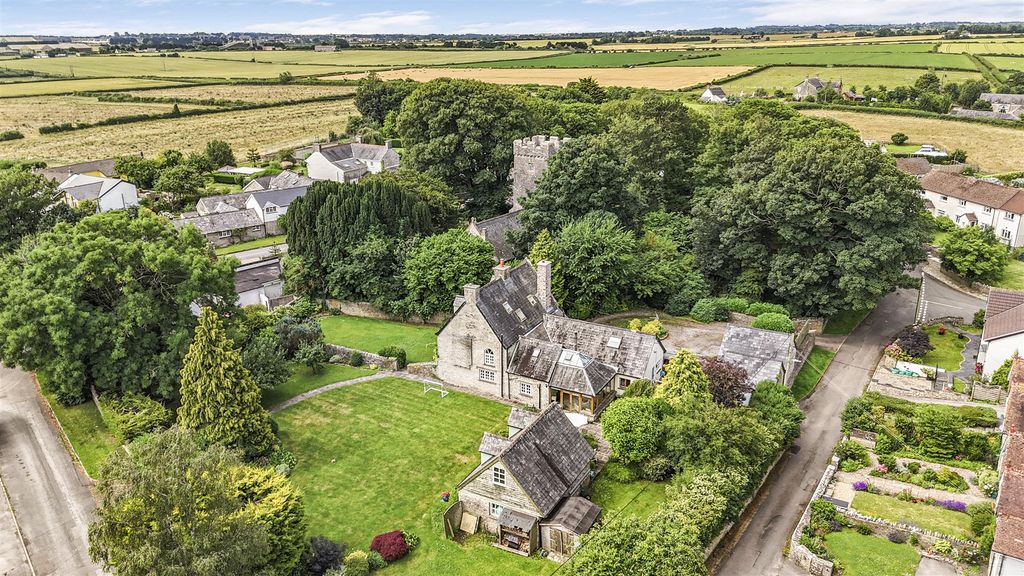 Property photo 1 of 39