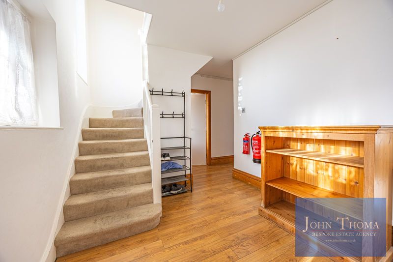 Property photo 3 of 19 Photo 3