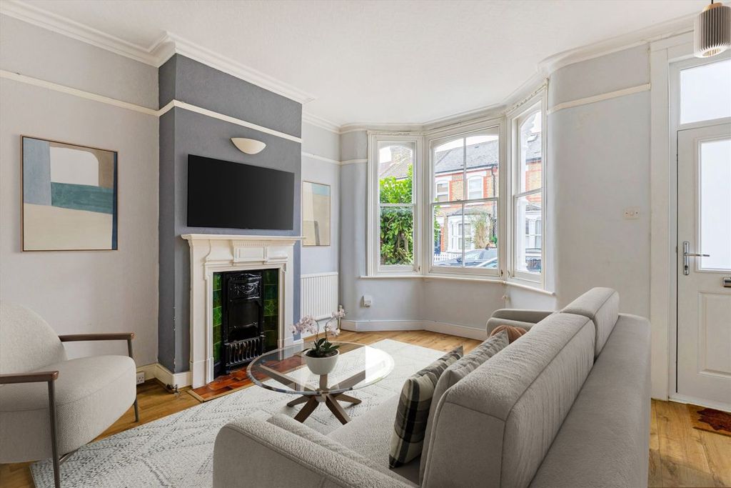 Property photo 2 of 6