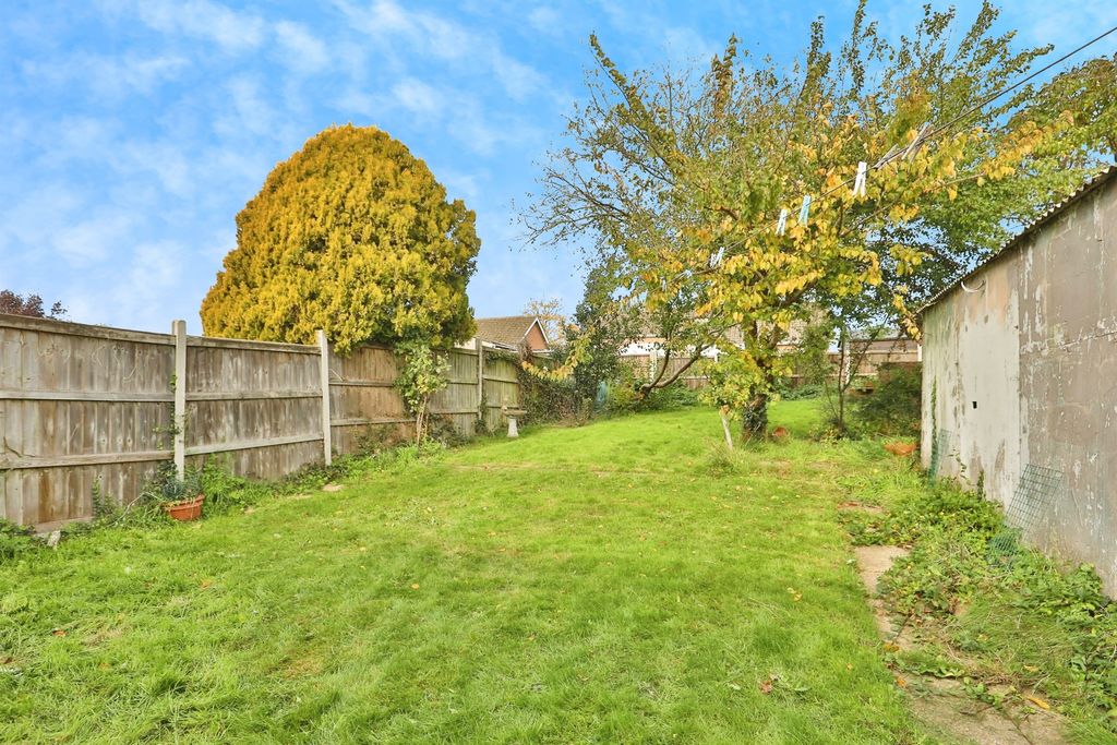 Property photo 2 of 16