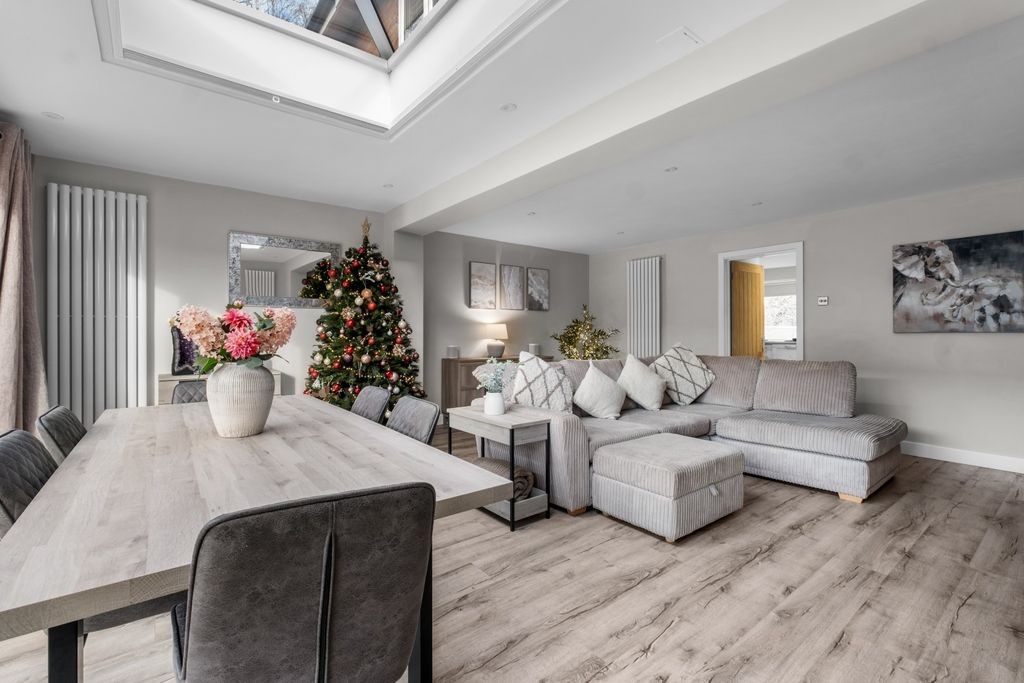 Property photo 2 of 21 Dscf0056