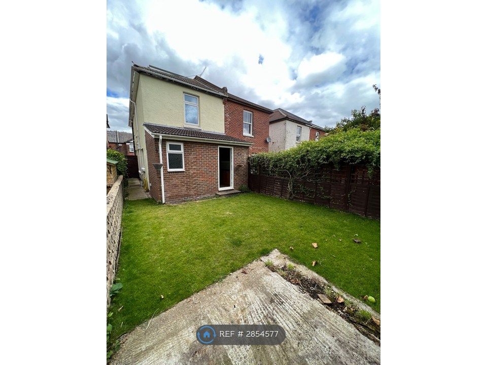 Property photo 2 of 17 Garden