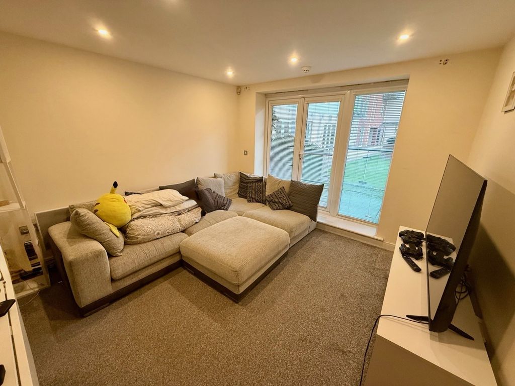 Property photo 2 of 7 Picture No. 13