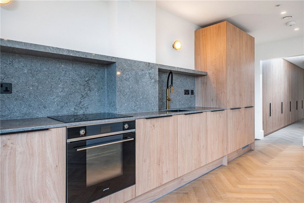 Property photo 3 of 7 Picture No. 02