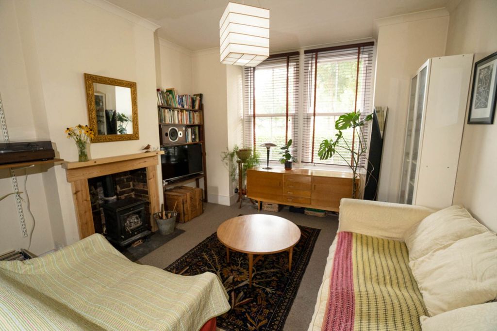 Property photo 3 of 14
