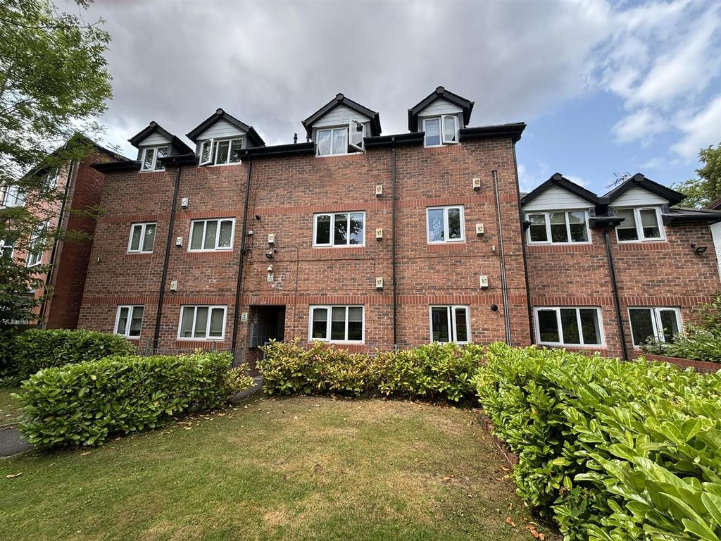 Property photo 1 of 12 External