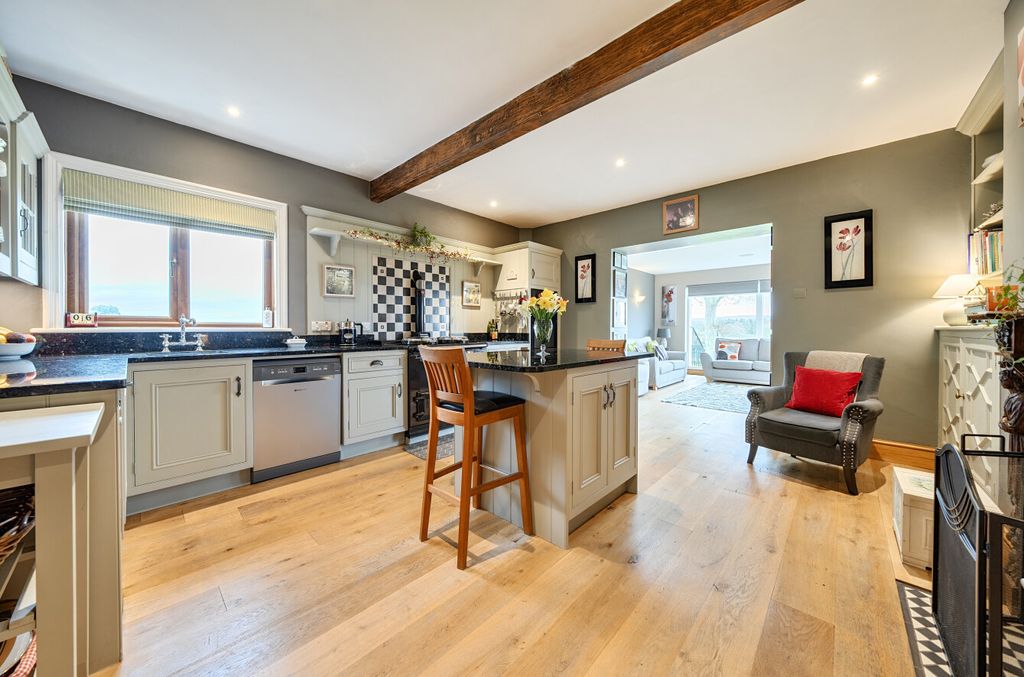 Property photo 3 of 32 1421503-13-69Aaf6...