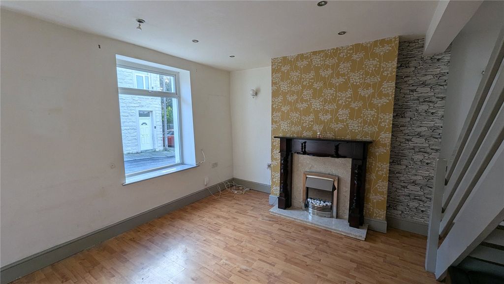 Property photo 2 of 7 Picture No. 04