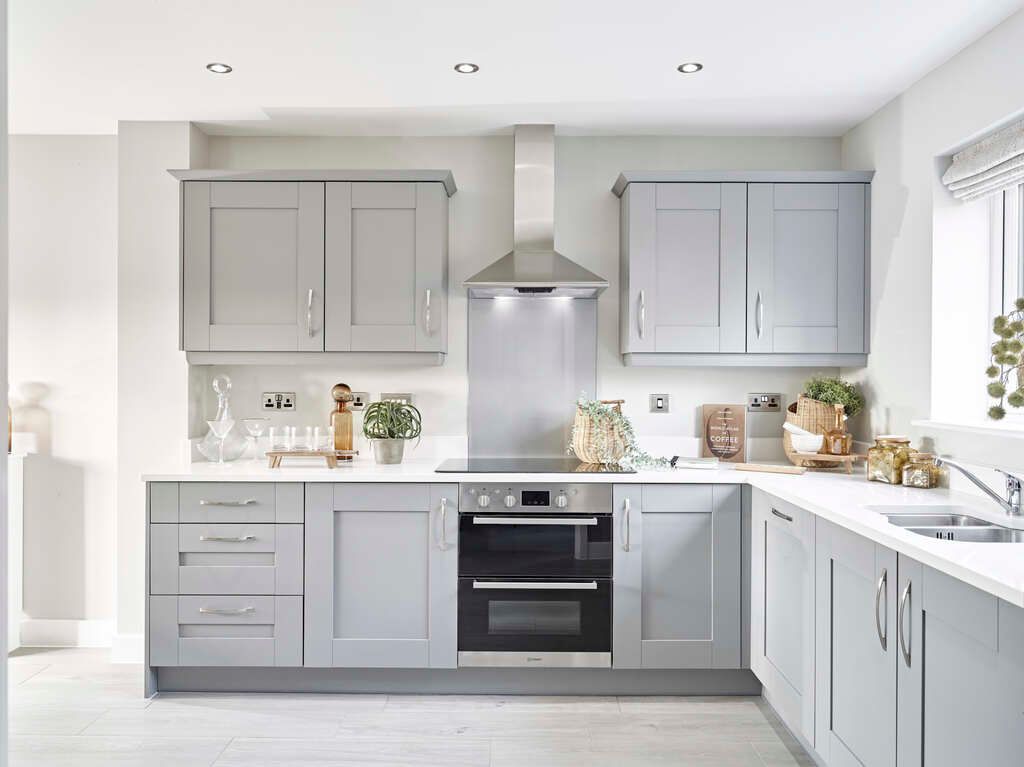 Property photo 2 of 11 Bovis Edwalton Lutyens77480