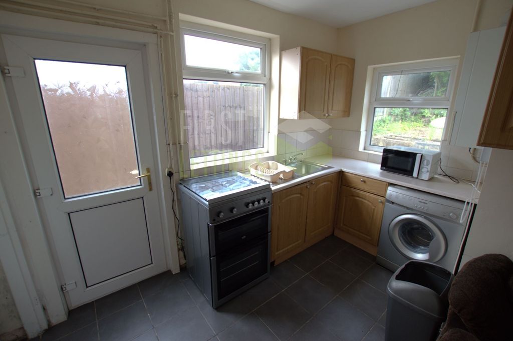 Property photo 2 of 9 Photo 9