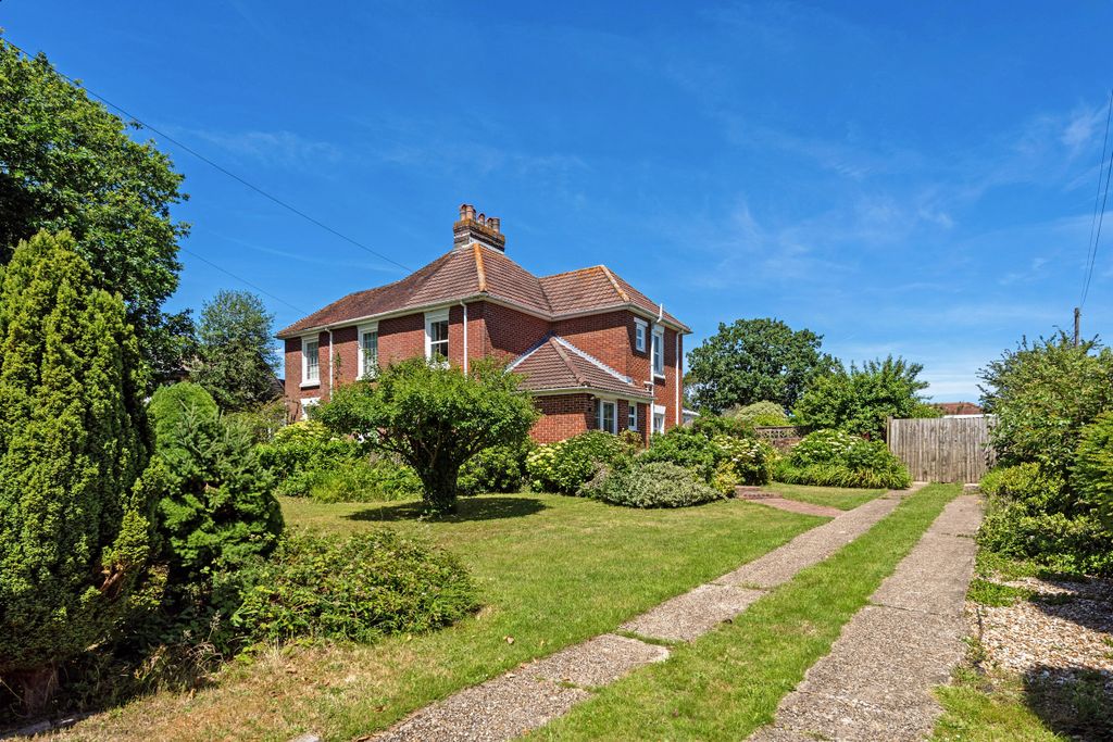 Property photo 3 of 35