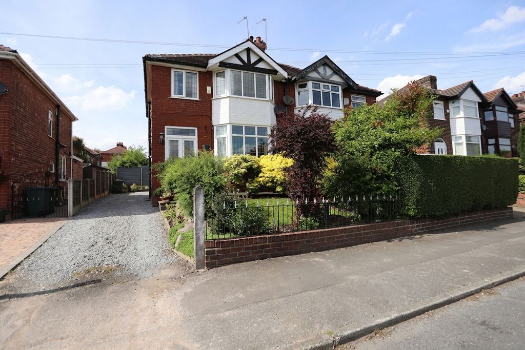 Property photo 1 of 18