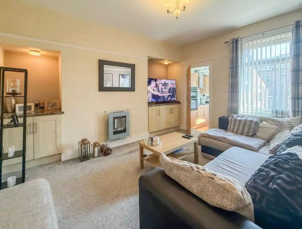 Property photo 1 of 9 Living Room