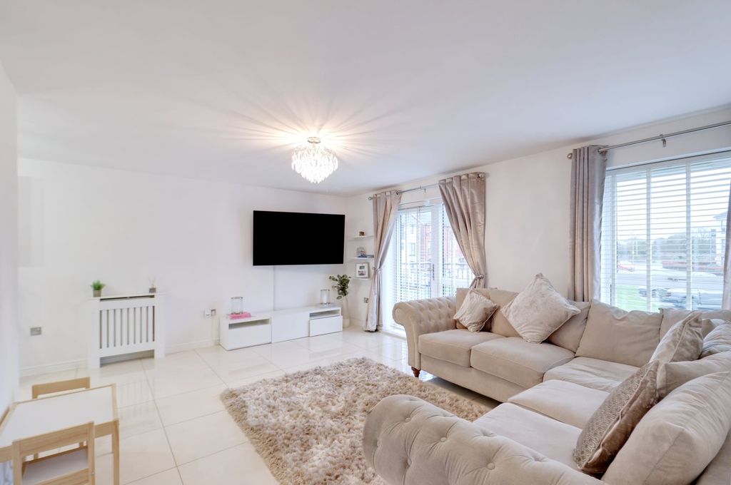 Property photo 2 of 15