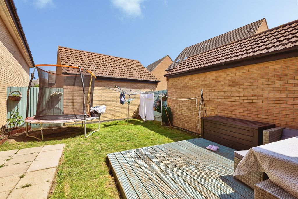 Property photo 2 of 13