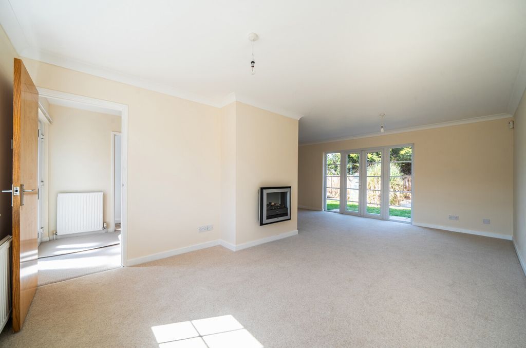 Property photo 2 of 23 1435093-7-69Cea89...