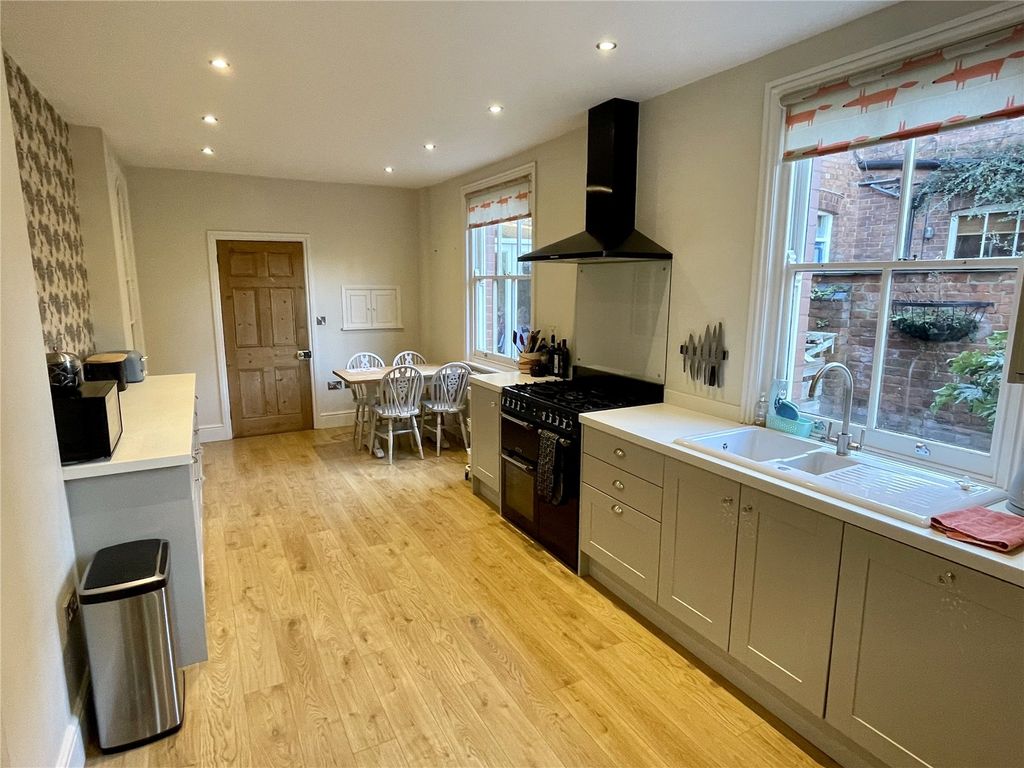 Property photo 3 of 14 Picture No. 13
