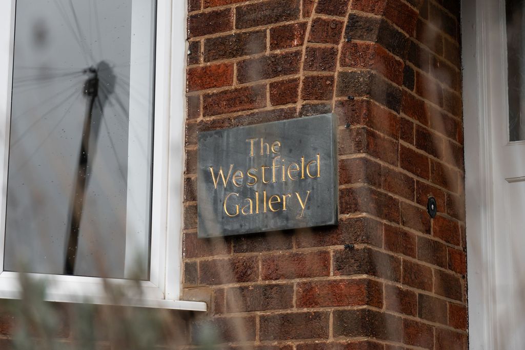 Property photo 2 of 24