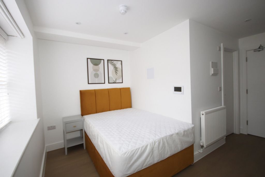 Property photo 1 of 3 Room To Rent High Street, Sittingbourne Me10, All Bills Included!!