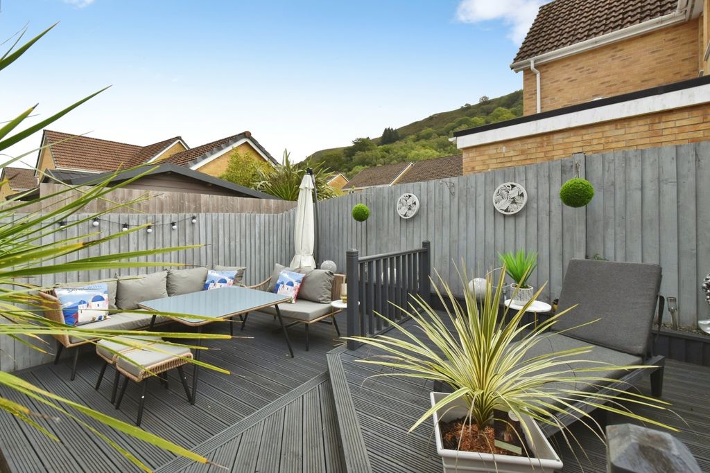 Property photo 2 of 19 Pbox-Img.Jpg