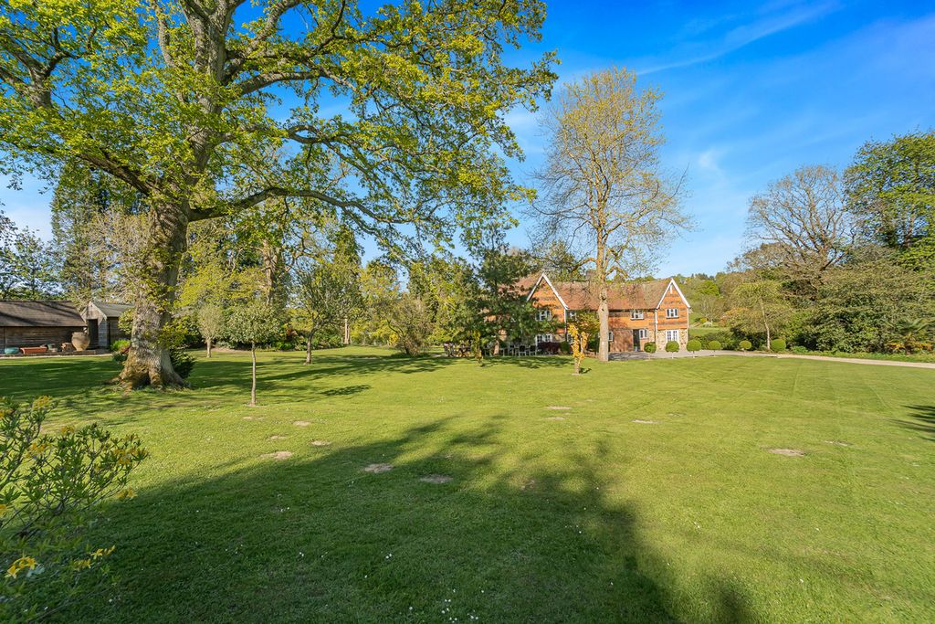 Property photo 2 of 35