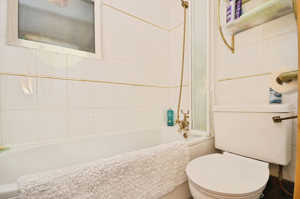 Additional image 10 of 2 bed flat for saleBeach Road, Menai Bridge, Isle Of Anglesey LL59