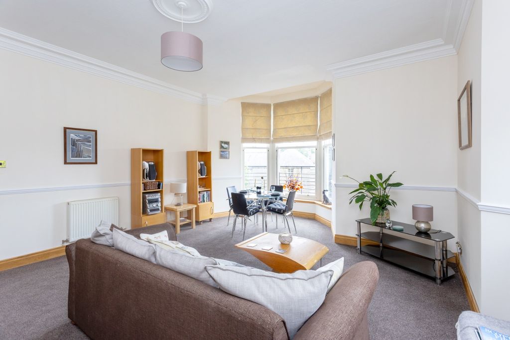 Property photo 2 of 31