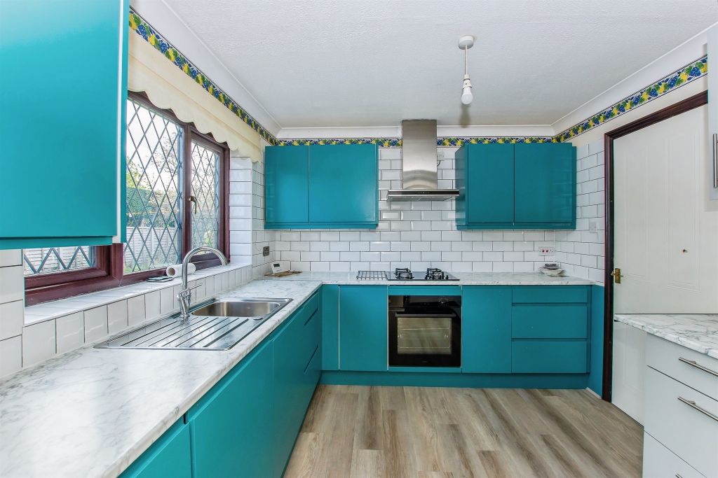 Property photo 2 of 17