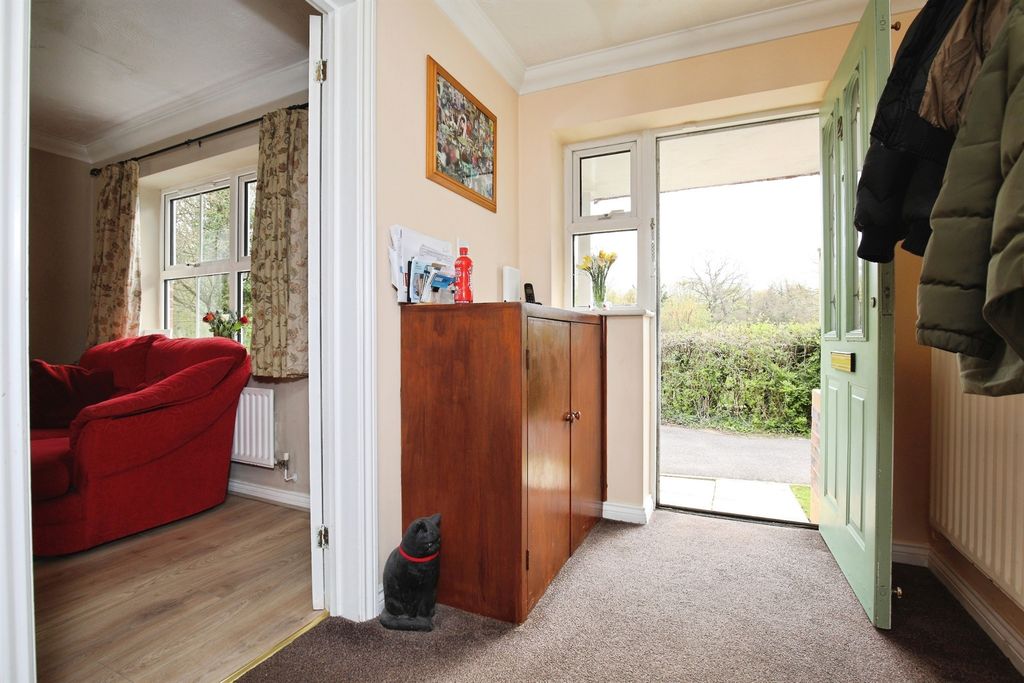 Property photo 2 of 20