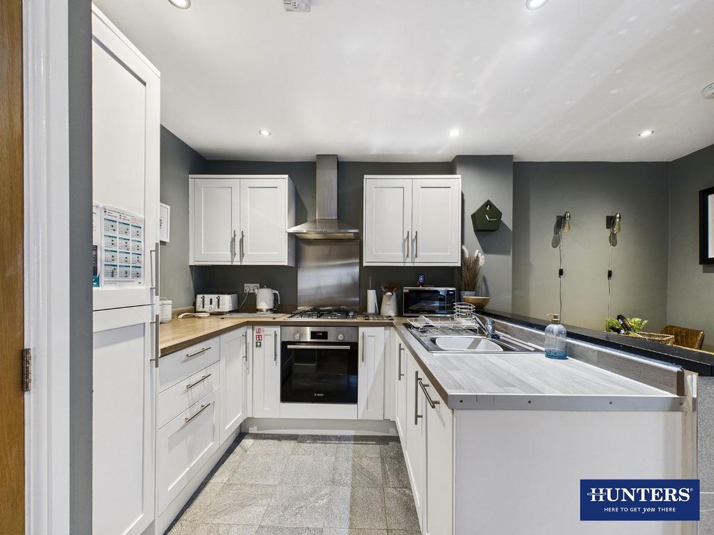 Property photo 2 of 15 Cam05424G0-Pr0034-Still009.Jpg