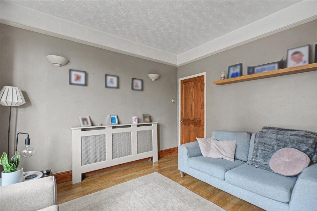 Property photo 3 of 22 Lounge_2.Jpeg