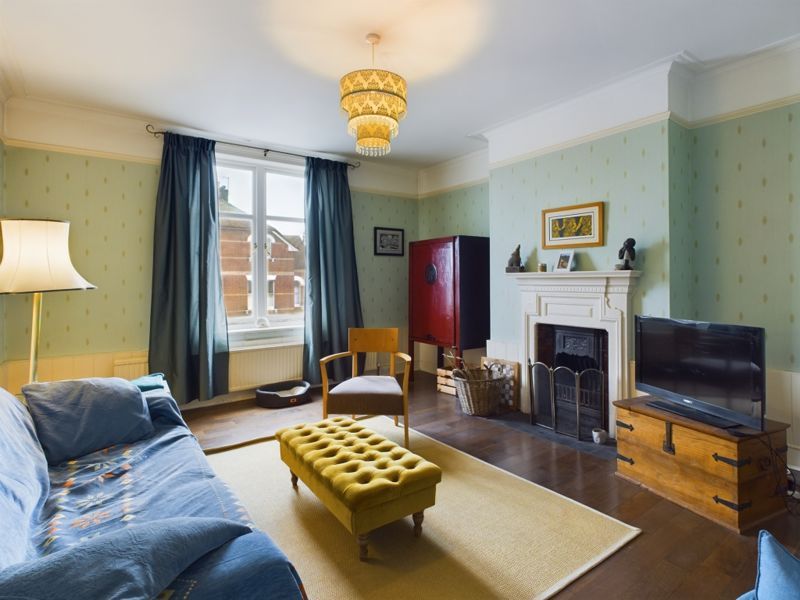 Property photo 1 of 11 Sitting Room