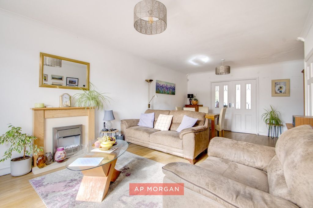 Property photo 2 of 12 Picture No. 05