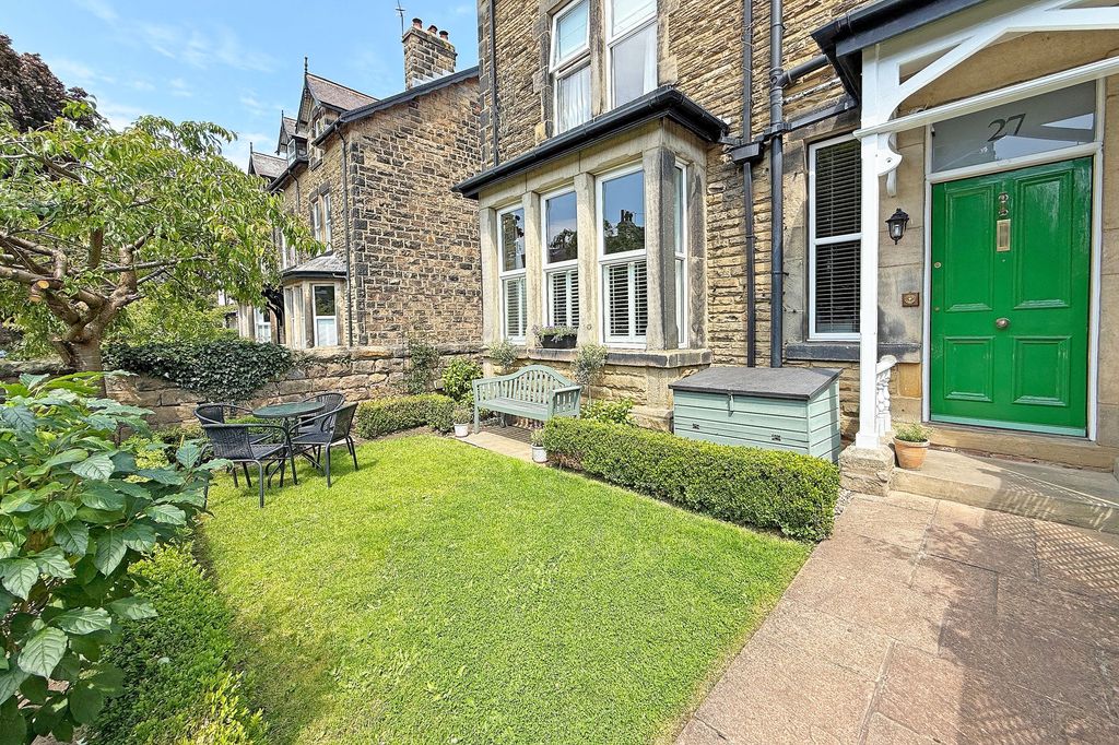 Property photo 2 of 22